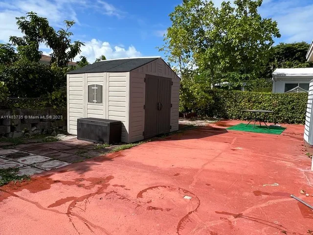 8852 Abbott Ave, Surfside FL 33154