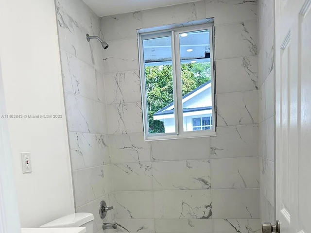 3025 NW 8th Ave # 1, Miami FL 33127