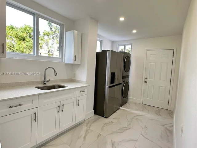 3025 NW 8th Ave # 1, Miami FL 33127