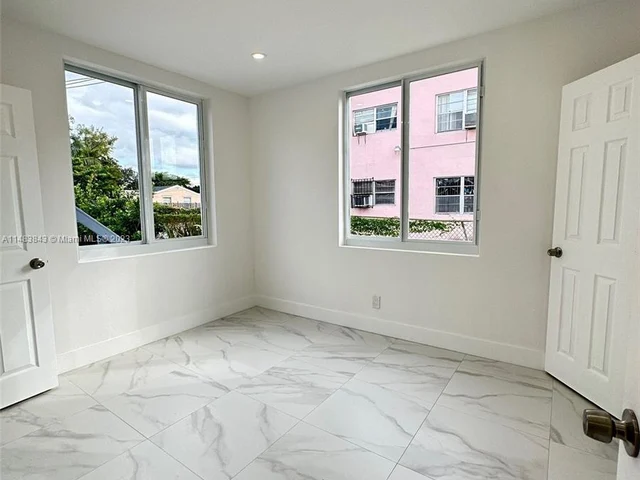 3025 NW 8th Ave # 1, Miami FL 33127