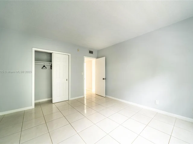 1400 NE 57th St # 205, Fort Lauderdale FL 33334