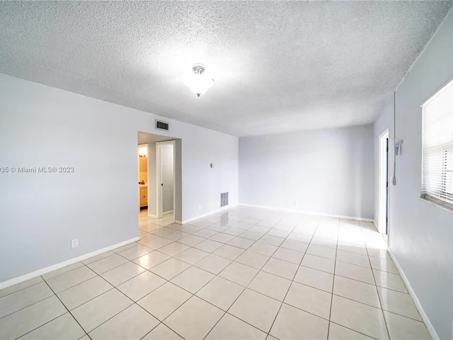 1400 NE 57th St # 205, Fort Lauderdale FL 33334