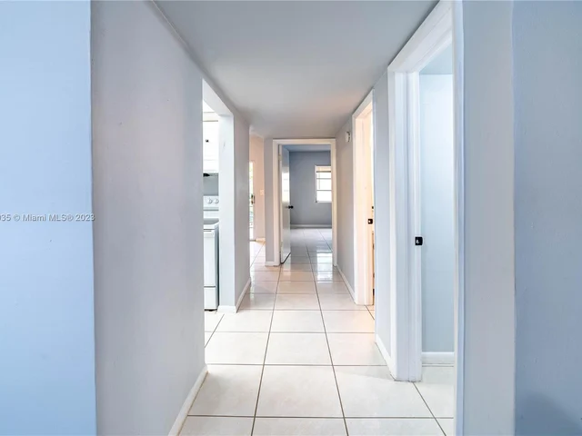 1400 NE 57th St # 205, Fort Lauderdale FL 33334