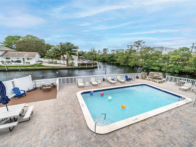 1400 NE 57th St # 205, Fort Lauderdale FL 33334