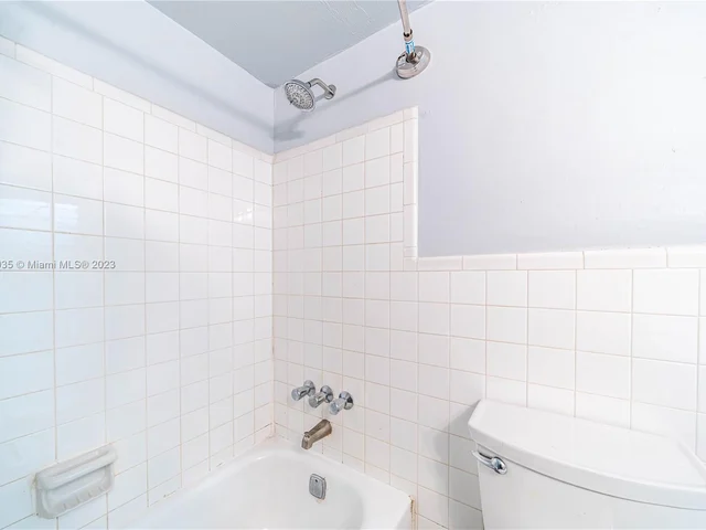 1400 NE 57th St # 205, Fort Lauderdale FL 33334