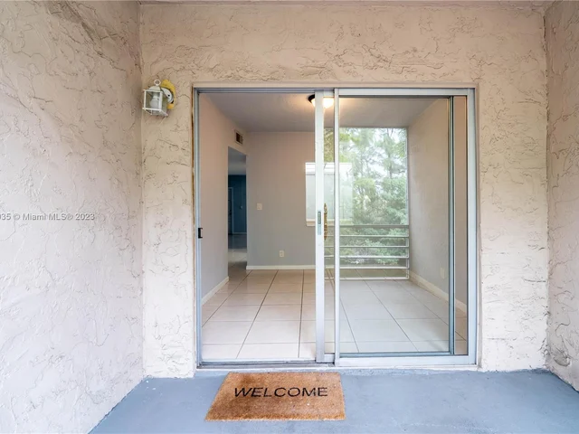 1400 NE 57th St # 205, Fort Lauderdale FL 33334