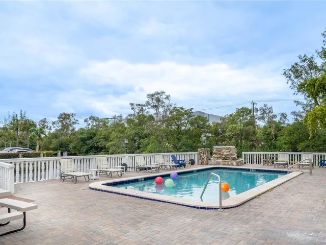 1400 NE 57th St # 205, Fort Lauderdale FL 33334