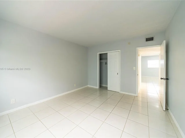 1400 NE 57th St # 205, Fort Lauderdale FL 33334