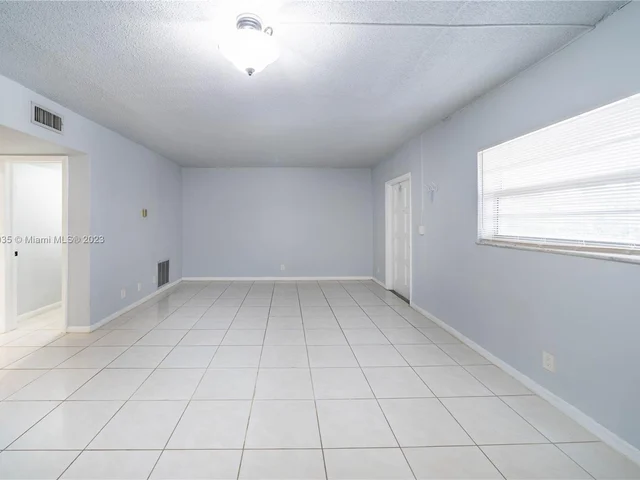 1400 NE 57th St # 205, Fort Lauderdale FL 33334