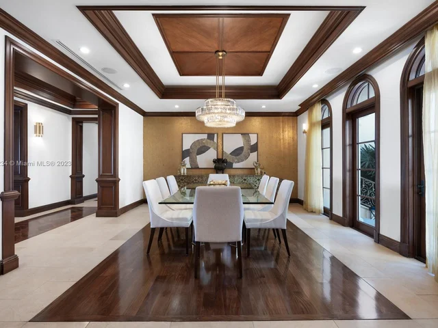 1940 S Bayshore Ln, Miami FL 33133