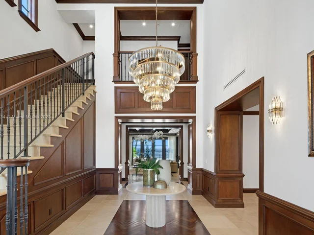 1940 S Bayshore Ln, Miami FL 33133