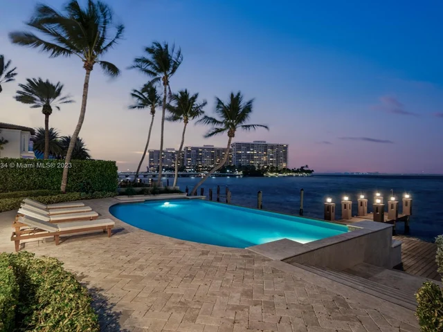 1940 S Bayshore Ln, Miami FL 33133