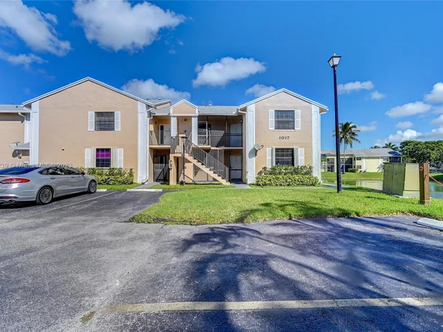 1017 Washington Cir # 1017A, Homestead FL 33034
