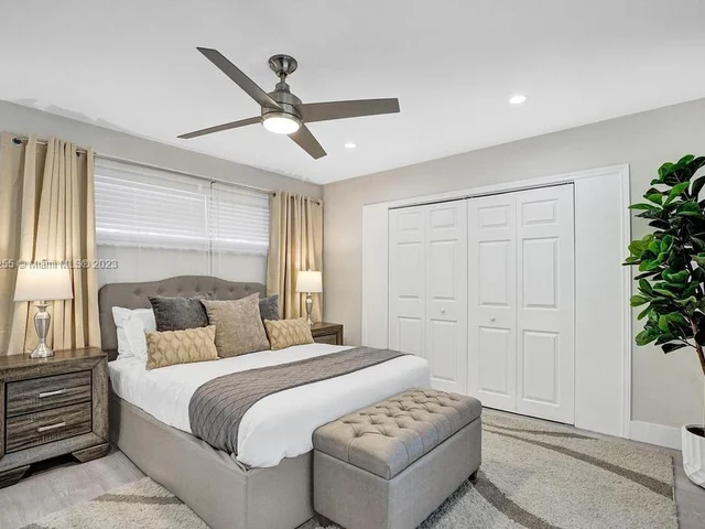 3251 N 37th St, Hollywood FL 33021