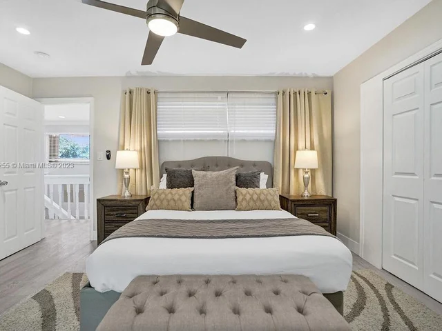 3251 N 37th St, Hollywood FL 33021