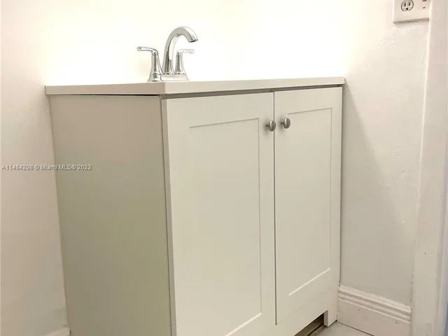 2200 Taylor St # 106, Hollywood FL 33020