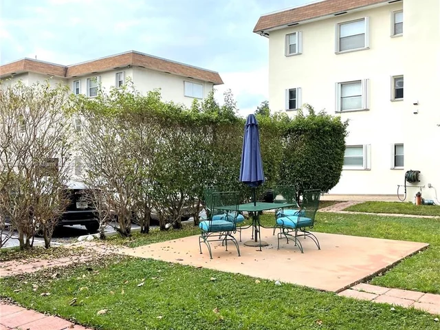 2200 Taylor St # 106, Hollywood FL 33020