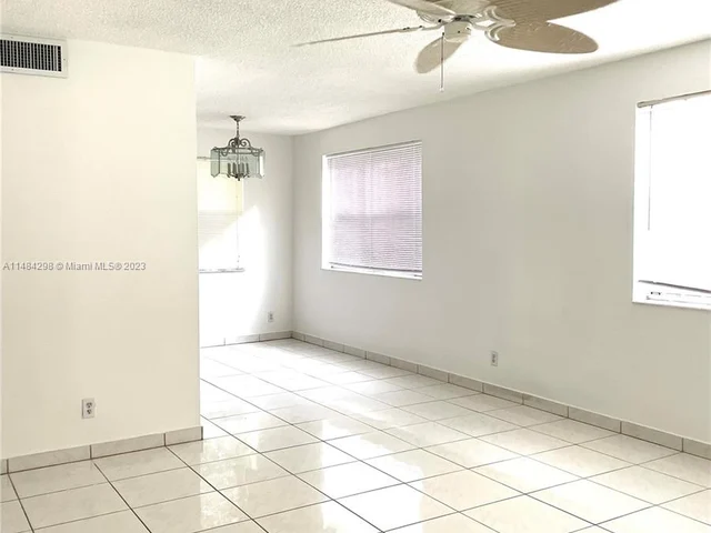 2200 Taylor St # 106, Hollywood FL 33020