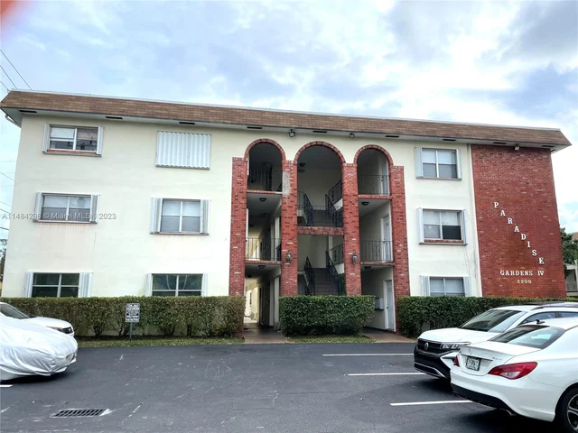 2200 Taylor St # 106, Hollywood FL 33020