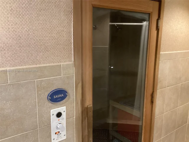 7900 Harbor Island Dr # 1404, North Bay Village FL 33141