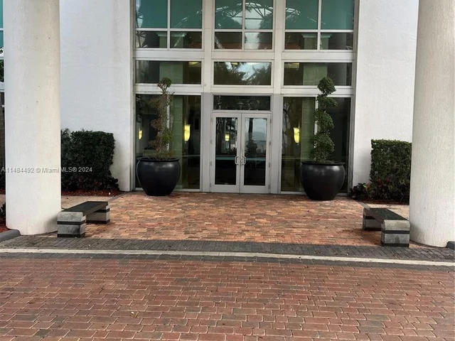 7900 Harbor Island Dr # 1404, North Bay Village FL 33141