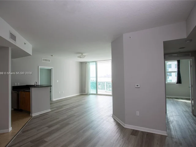 7900 Harbor Island Dr # 1404, North Bay Village FL 33141