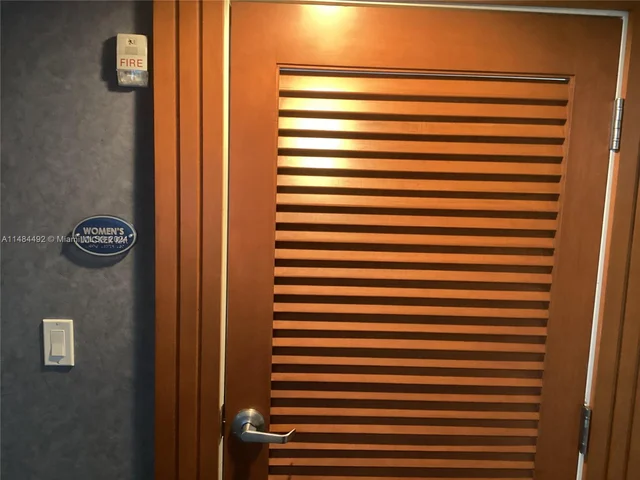 7900 Harbor Island Dr # 1404, North Bay Village FL 33141