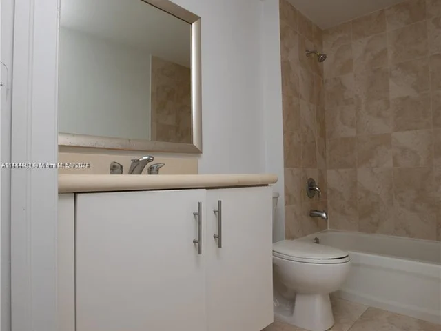 7900 Harbor Island Dr # 1404, North Bay Village FL 33141