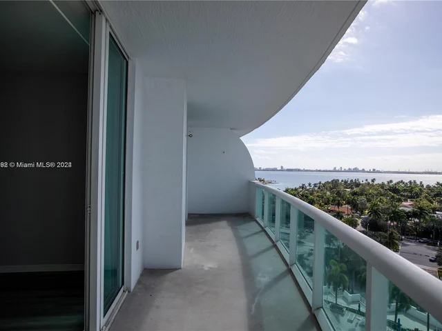 7900 Harbor Island Dr # 1404, North Bay Village FL 33141