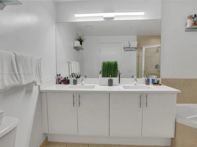 1871 NW S River Dr, Miami FL 33125