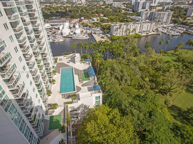 1871 NW S River Dr, Miami FL 33125