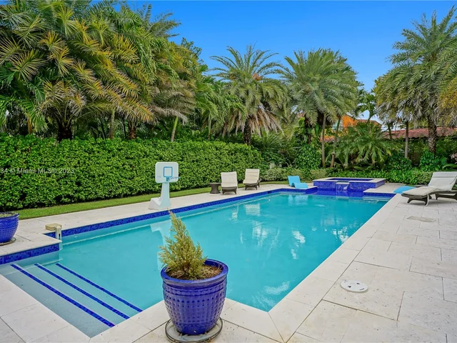 3747 Prairie Ave, Miami Beach FL 33140