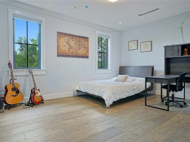 3747 Prairie Ave, Miami Beach FL 33140