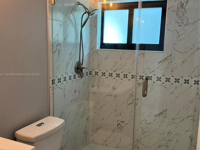 830 NW 170th Ter, Miami Gardens FL 33169