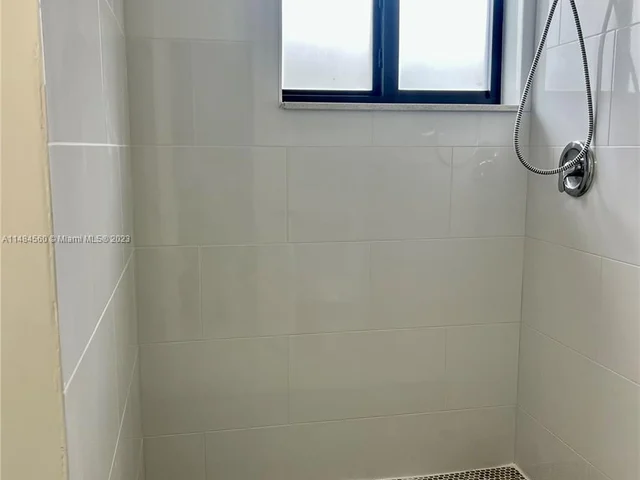 830 NW 170th Ter, Miami Gardens FL 33169