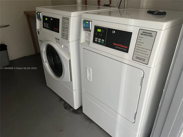 8595 Sunrise Lakes Blvd # 207, Sunrise FL 33322