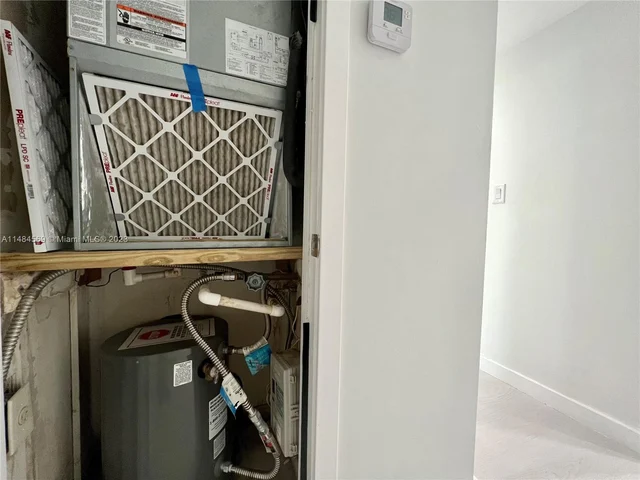 8595 Sunrise Lakes Blvd # 207, Sunrise FL 33322