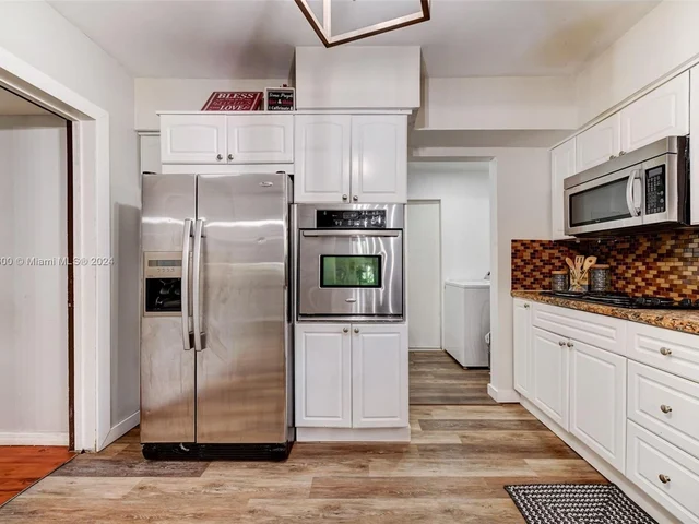 940 NW 181st St, Miami Gardens FL 33169