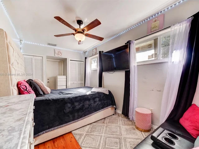 940 NW 181st St, Miami Gardens FL 33169