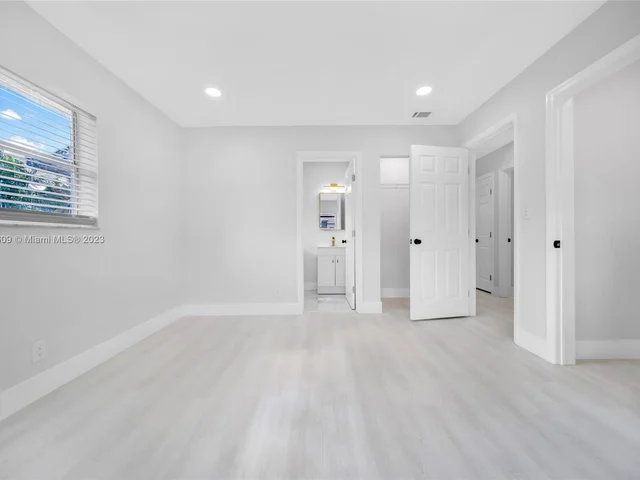 3958 NW 19th Ave, Oakland Park FL 33309