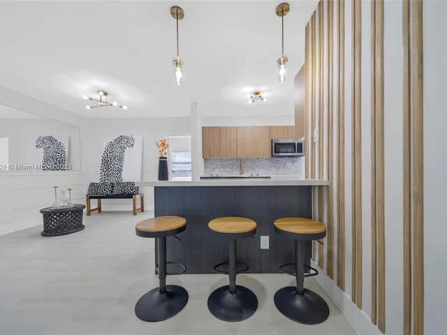 3958 NW 19th Ave, Oakland Park FL 33309