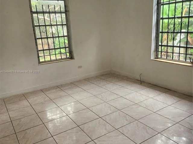 27 NE 43rd St # 2, Miami FL 33137