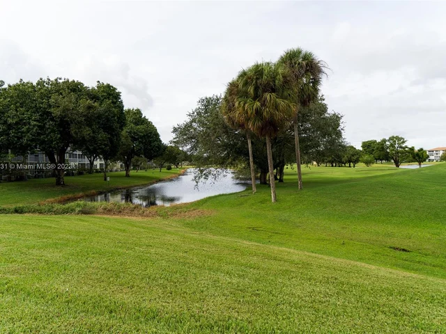 300 SW 134th Way # 108E, Pembroke Pines FL 33027