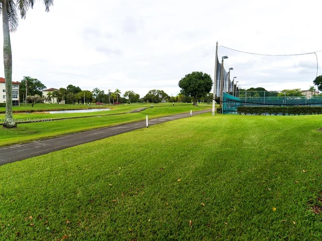 300 SW 134th Way # 108E, Pembroke Pines FL 33027