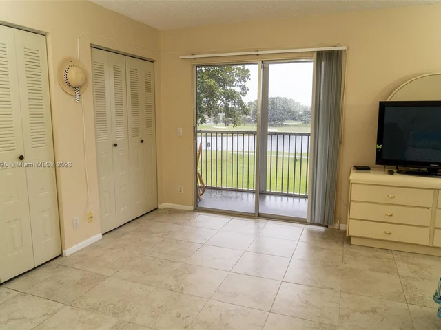 101 SW 132nd Way # 304J, Pembroke Pines FL 33027