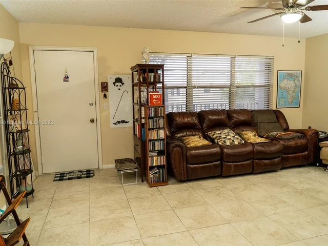 101 SW 132nd Way # 304J, Pembroke Pines FL 33027