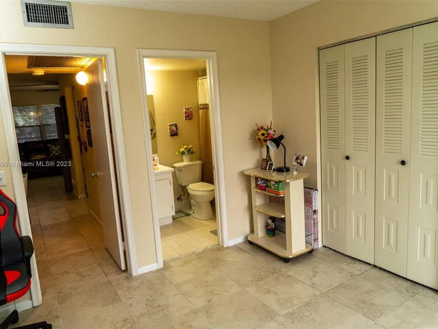 101 SW 132nd Way # 304J, Pembroke Pines FL 33027