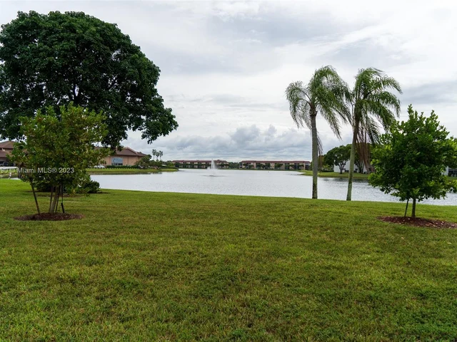 101 SW 132nd Way # 304J, Pembroke Pines FL 33027