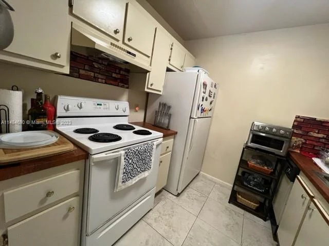 101 SW 132nd Way # 304J, Pembroke Pines FL 33027