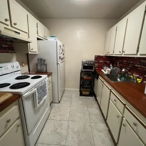 101 SW 132nd Way # 304J, Pembroke Pines FL 33027